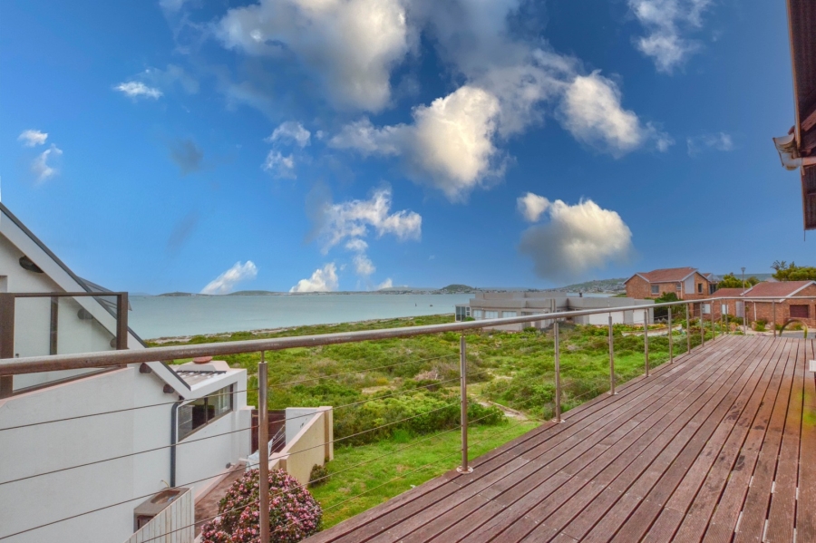 5 Bedroom Property for Sale in Bluewater Bay Western Cape